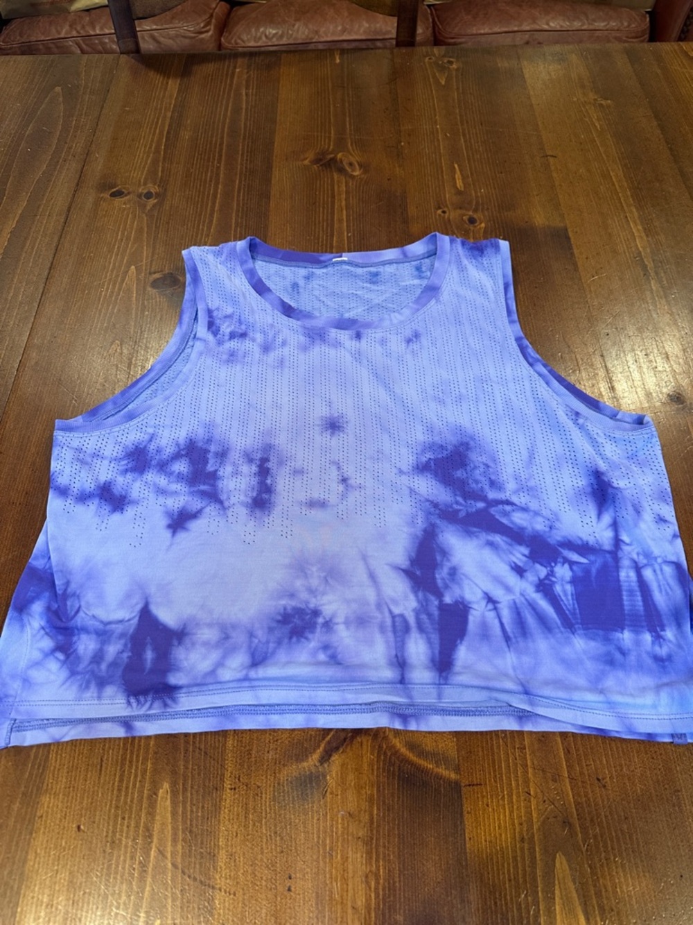 Lululemon train to be the dye tank